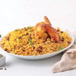 دجاج-مشوي-مع-عيش-بخاري